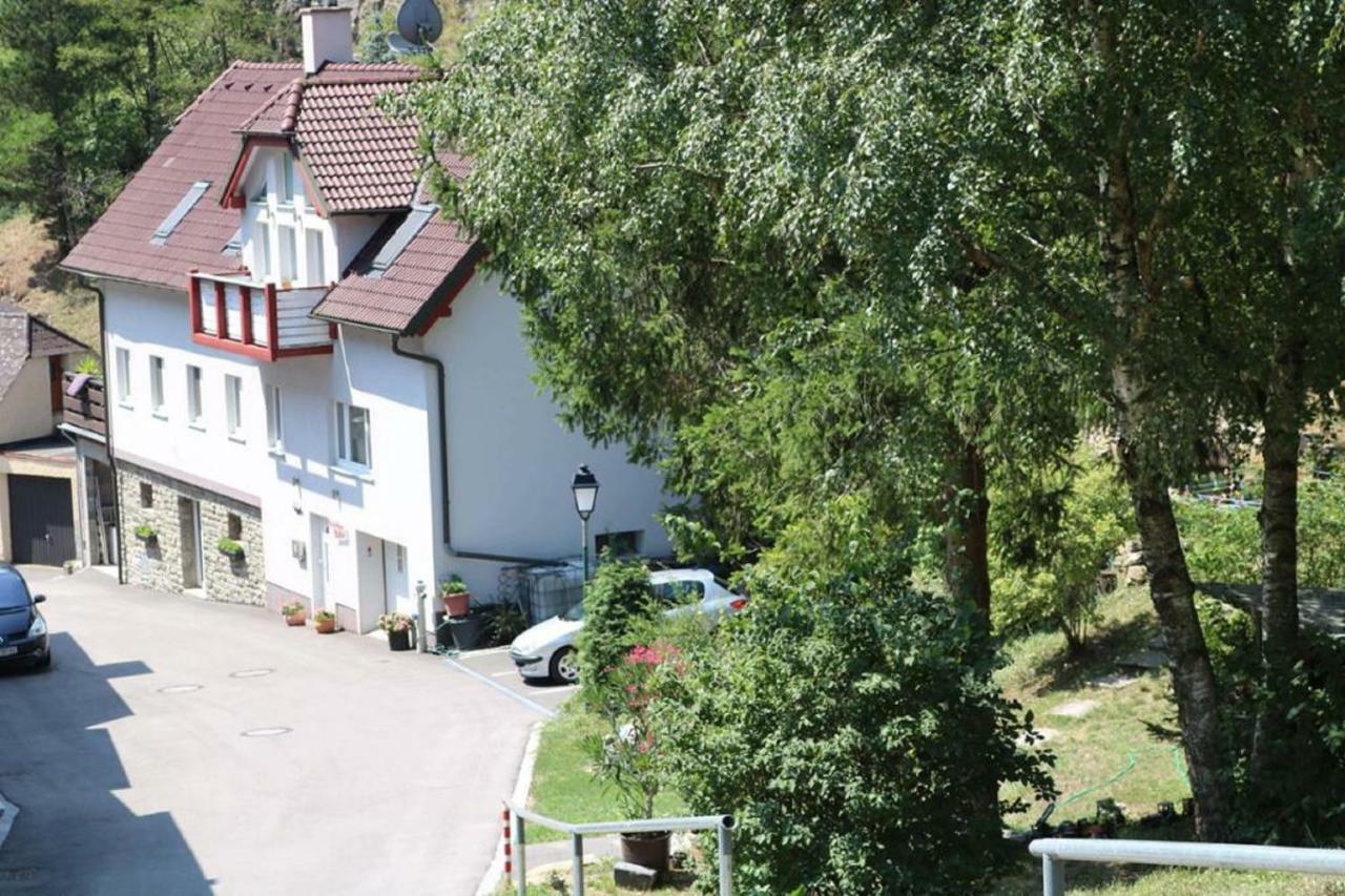 Gaestezimmer Rolea Duernstein Exterior photo